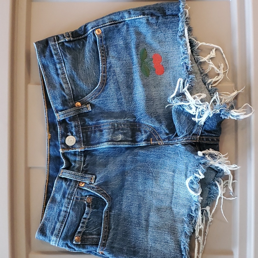 501 Levi shorts